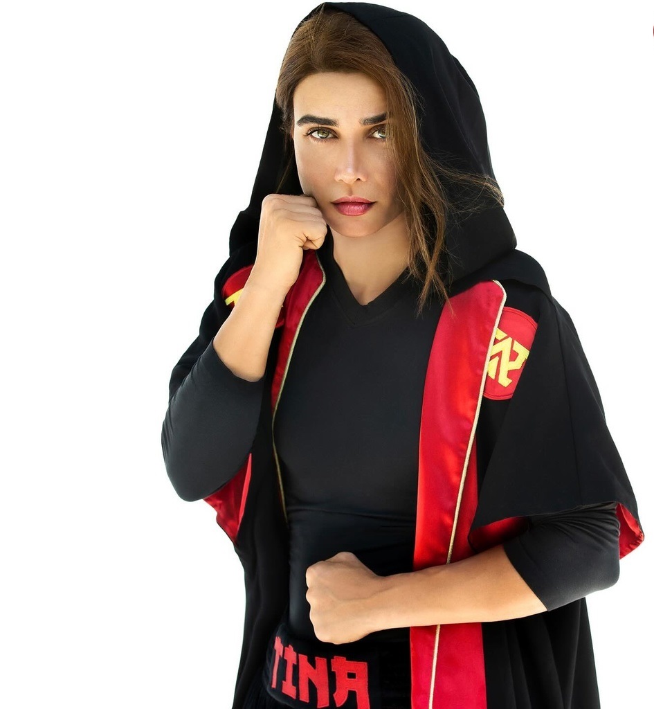 استایل عجیب تینا آخوندتبار هنگام مبارزه جهانی بوکس با یک مرد+ تصاویر
