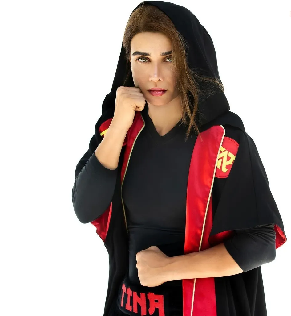 استایل عجیب تینا آخوندتبار هنگام مبارزه جهانی بوکس با یک مرد+ تصاویر