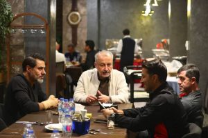 سرمربی پرسپولیس مقابل ذوب آهن کیست؟