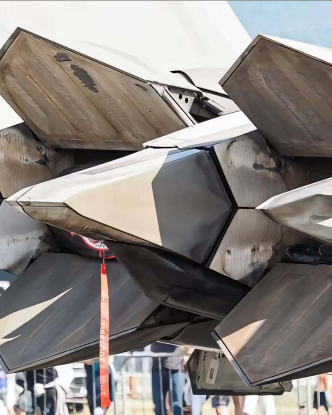 قدرت موتورهای F-22 رپتور؛ سرعت مافوق صوت و مانورپذیری بینظیر قدرت موتورهای F-22 رپتور؛ سرعت مافوق صوت و مانورپذیری بینظیر