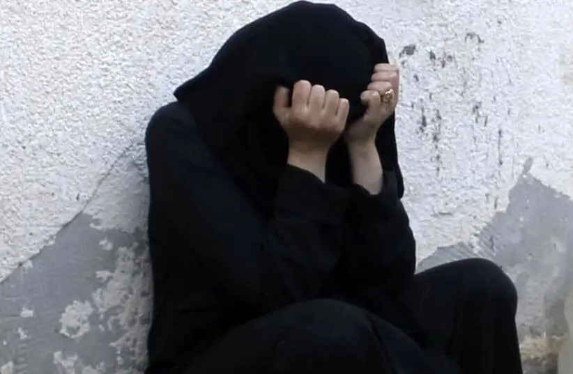 چای‌فروش دوره‌گرد با بیهوش کردن زن بیمار نقشه پلیدش را اجرا کرد