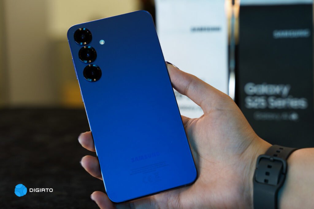 سامسونگ به کپی&zwnj;کردن از اپل در سری گلکسی S25 متهم شد