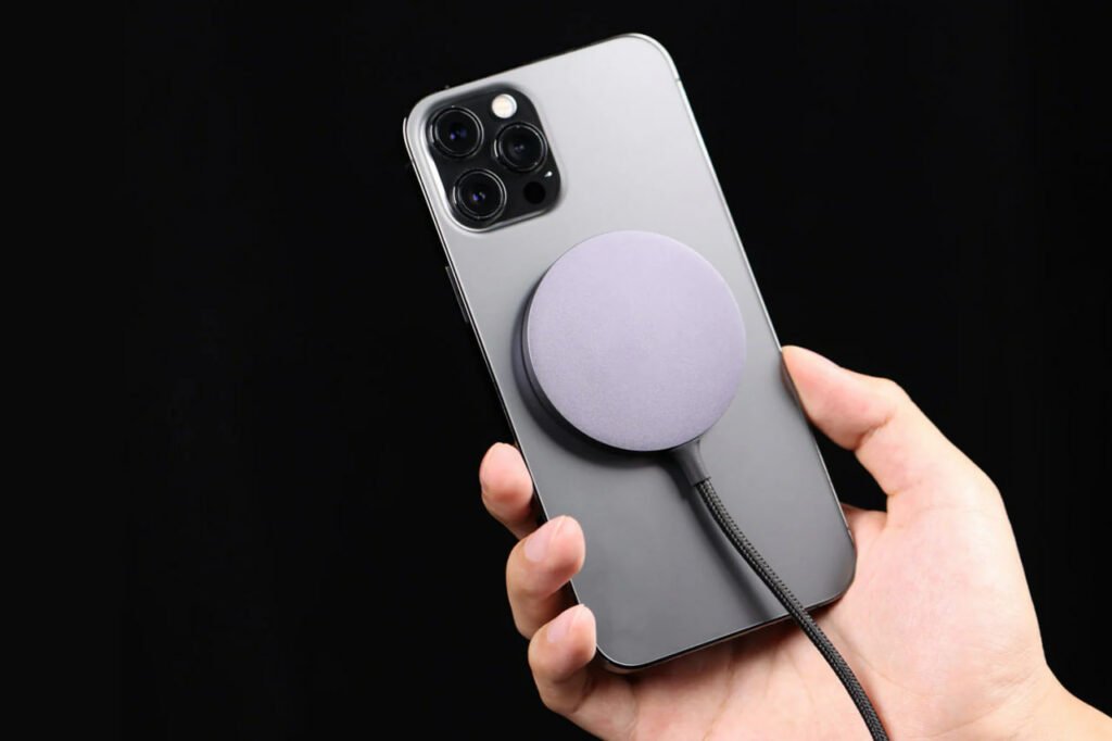 مگ سیف آیفون چیست و آیا خرید آن توصیه می&zwnj;شود؟