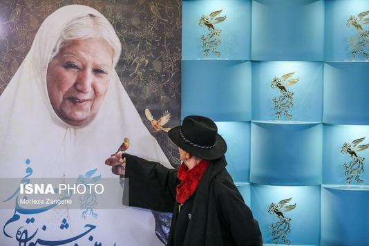 (تصاویر) جشنواره فجر در نیمه راه؛ نشستهای داغ و فیلمهای بحثبرانگیز در روز هفتم (تصاویر) جشنواره فجر در نیمه راه؛ نشستهای داغ و فیلمهای بحثبرانگیز در روز هفتم
