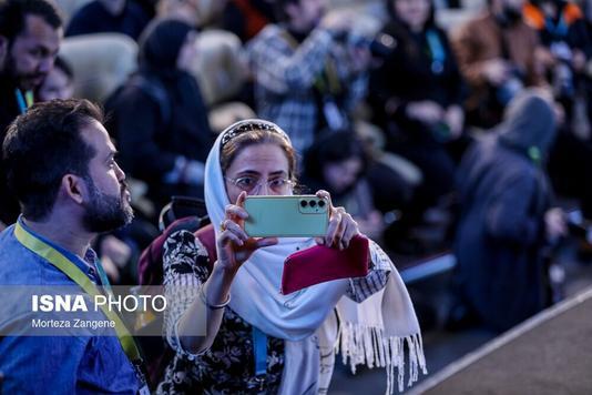 (تصاویر) جشنواره فجر در نیمه راه؛ نشستهای داغ و فیلمهای بحثبرانگیز در روز هفتم (تصاویر) جشنواره فجر در نیمه راه؛ نشستهای داغ و فیلمهای بحثبرانگیز در روز هفتم