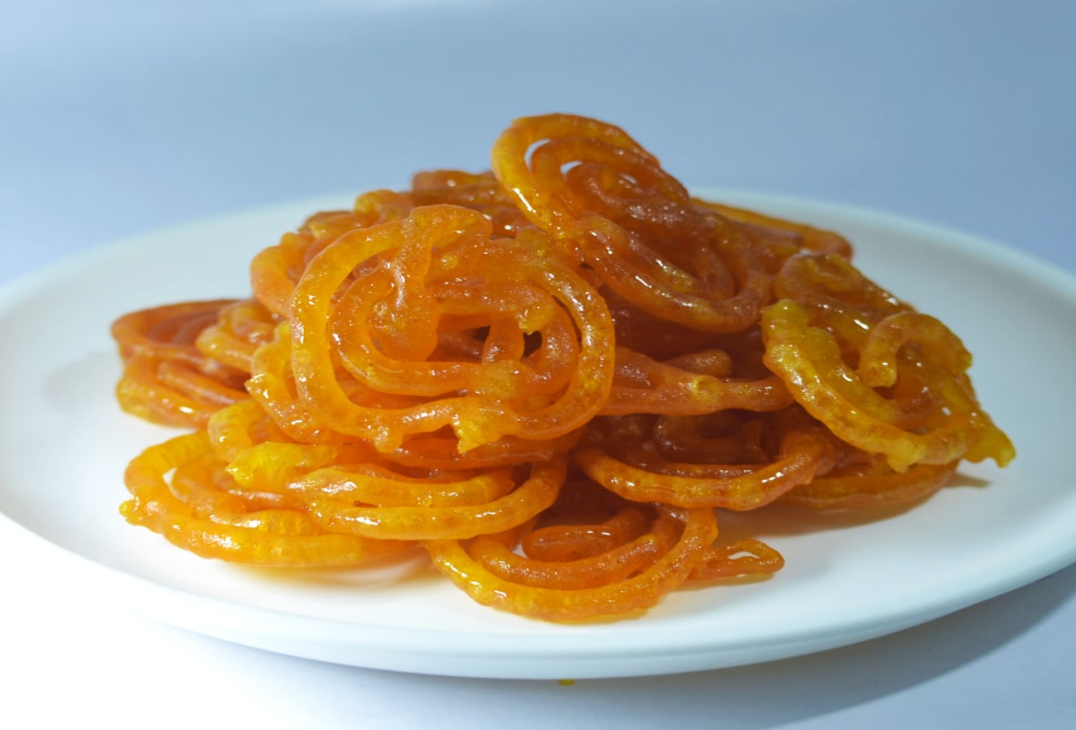 روش تهیه زولبیا با نشاسته و ماست