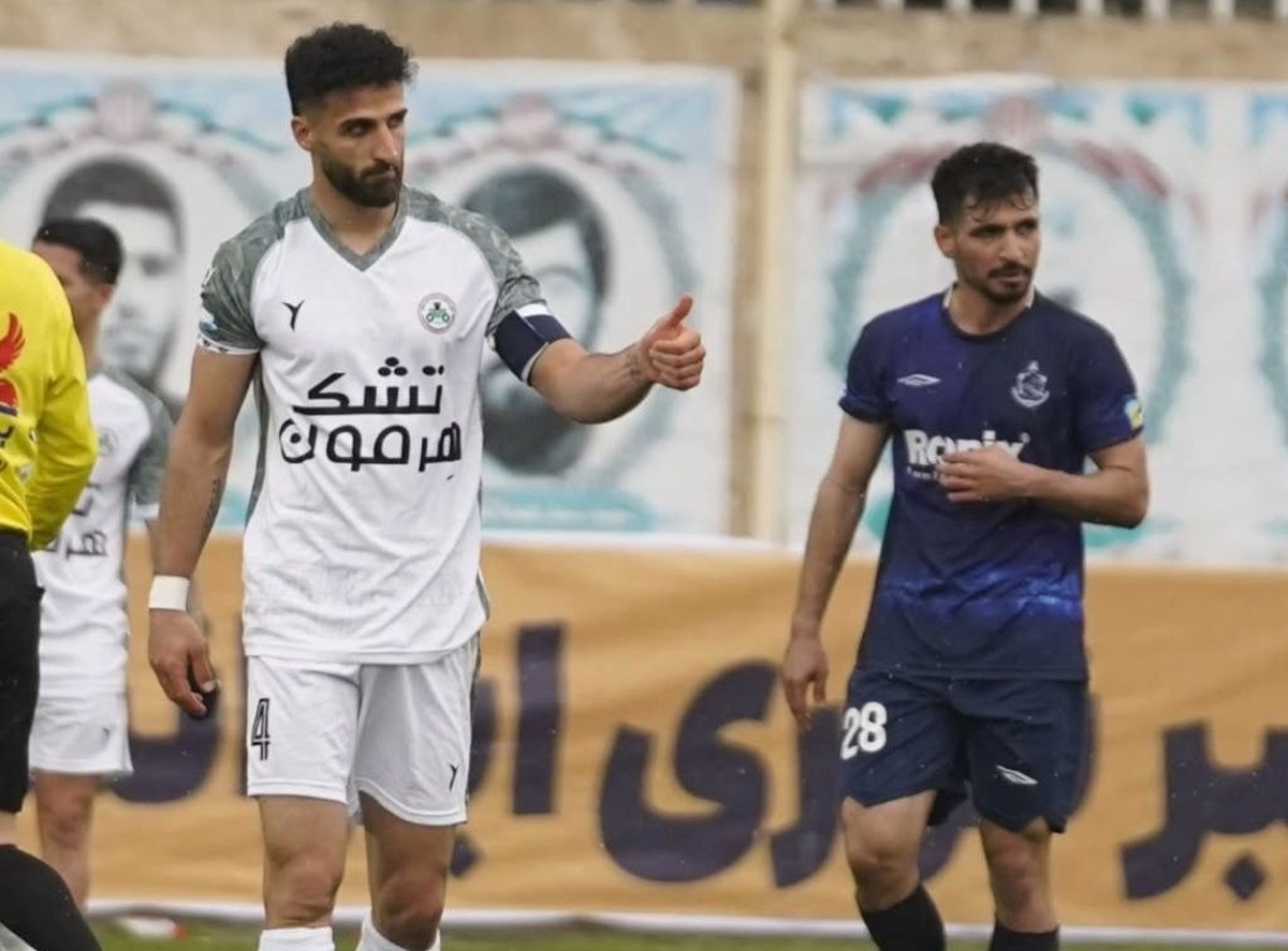 (عکس) دستورالعمل طلسم و جادو در بازی ملوان و ذوب‌آهن‌!
