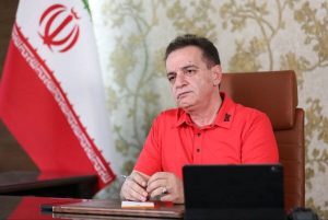 روابط قابل تأمل زنوزی - پزشکیان؛ مالک تراکتور در جلسه مهم دولت چه میکرد؟