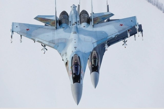 (تصاویر) مقایسه کابین خلبان جنگنده‌ های سوخو SU-35S و SU-57