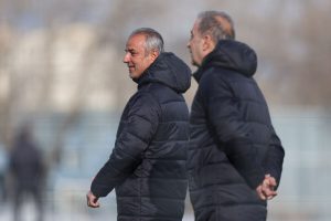 فرصت تاریخی پرسپولیس برابر استقلال پس از یک دهه