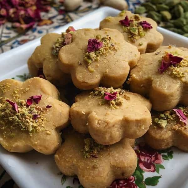 طرز تهیه شیرینی حلوایی سالم و خوشمزه مخصوص ماه رمضان طرز تهیه شیرینی حلوایی سالم و خوشمزه مخصوص ماه رمضان