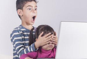 وقتی «کودکی» با یک «کلیک» تمام میشود!