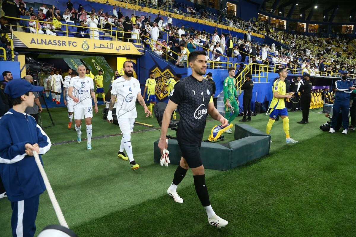 انتقاد پیشکسوت استقلال از حسینی و خارجی‌ها