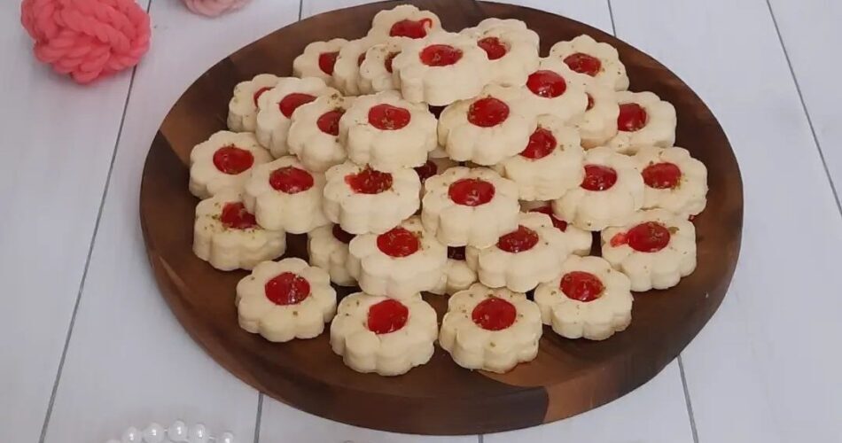 شیرینی یاقوتی؛ شیرینی شیک و خوشمزه برای نوروز شیرینی یاقوتی؛ شیرینی شیک و خوشمزه برای نوروز