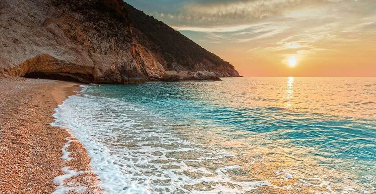 فال حافظ دوشنبه ۲۷ اسفند ۱۴۰۳؛ میر من خوش می‌روی کاندر سر و پا میرمت....