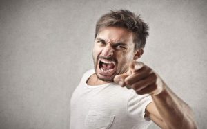 رفتارهایی که روانآزارها را خلع سلاح میکند