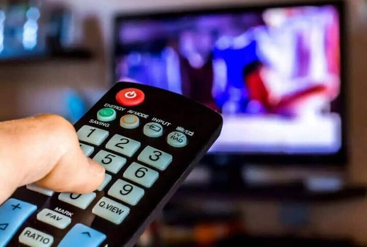 تلویزیون چهارم فروردین چه فیلم‌هایی پخش می‌کند؟