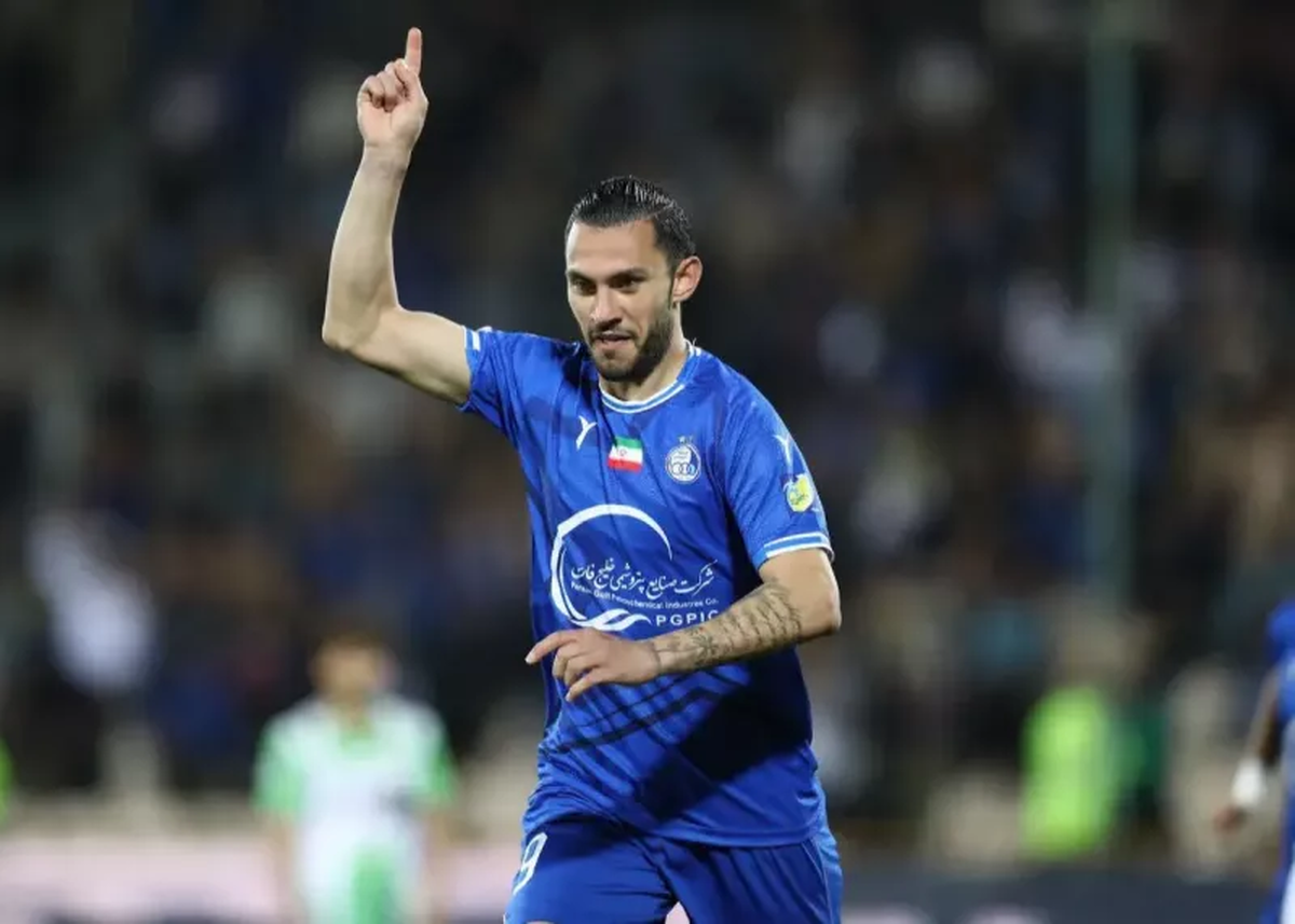 رکورد ویژه محمدرضا آزادی در استقلال