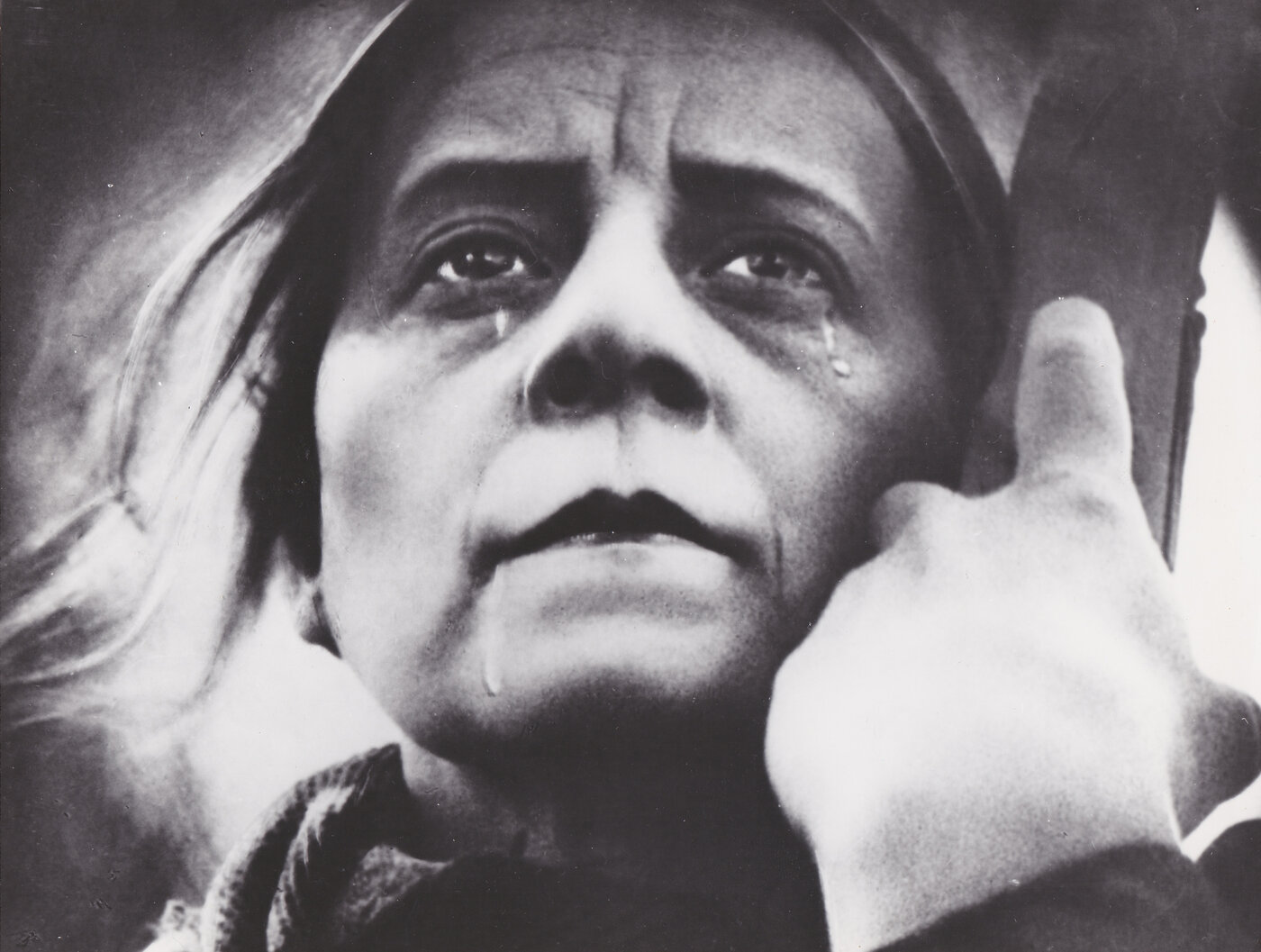 ۱۰ سینما در تهران به دلایل اخلاقی پلمب شد! ۱۰ سینما در تهران به دلایل اخلاقی پلمب شد!