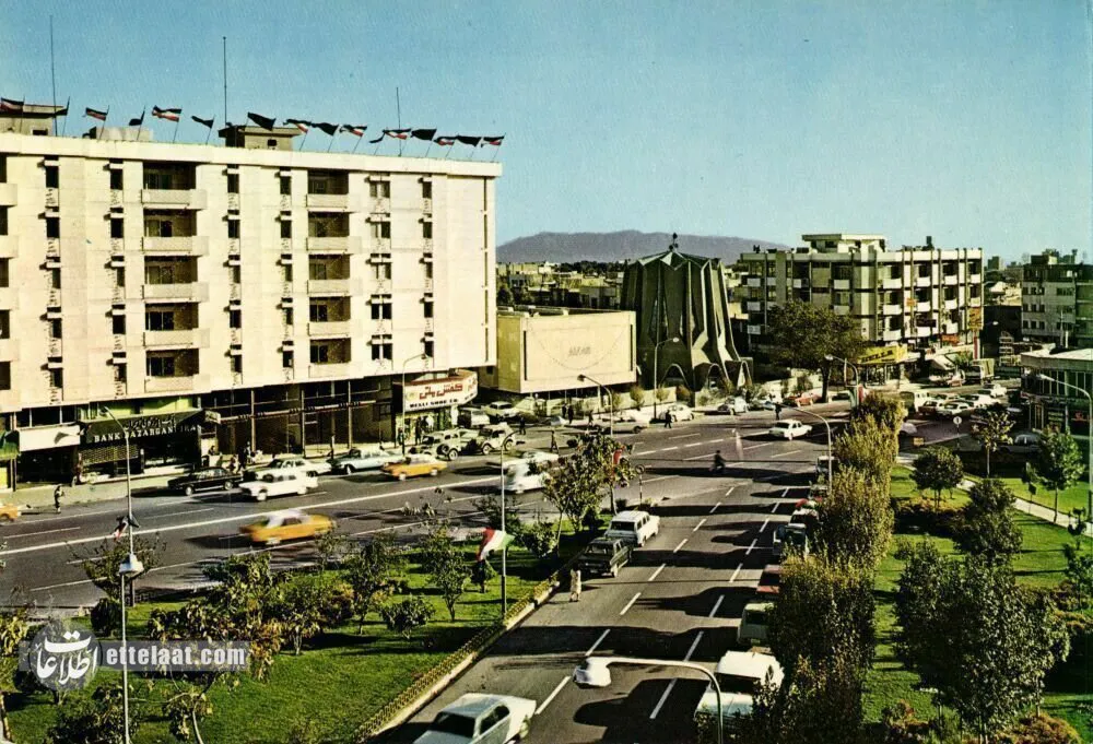 کارت پستال میدان بیست و پنج شهریور/ هفتم تیر
سفر به تهران ۵۰ سال پیش با ۱۵ کارت پستال نوروزی!