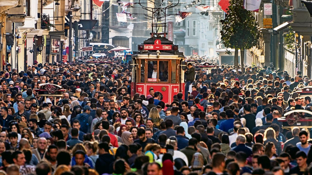 جمعیت استانبول از ۱۳۱ کشور بیشتر شد