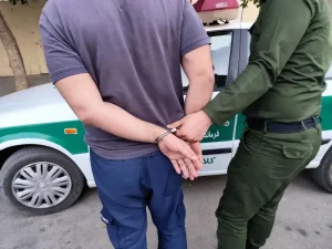 دستگیری موتورسوار سارق به جرم موبایلقاپی