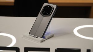 رقابت جدیتر با گوگل و سامسونگ؛ گوشیهای پرچمدار آنر ۷ سال نسخه جدید اندروید دریافت خواهند کرد