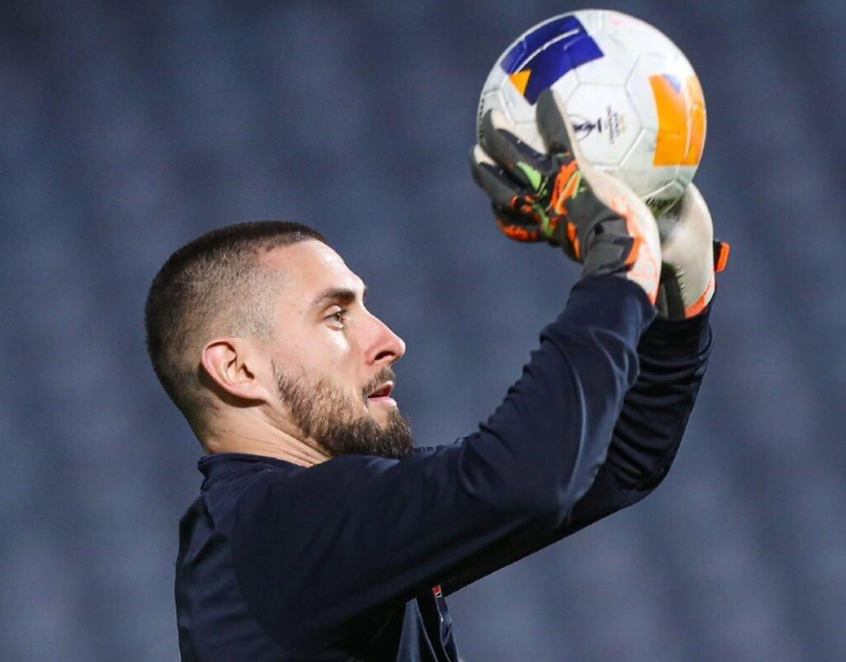 ابهام درباره ادامه حضور ستاره الجزایری در پرسپولیس