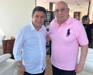 حشمت مهاجرانی: ارتباط و هنر قلعه‌نویی تیم‌ملی را به جام‌جهانی برد