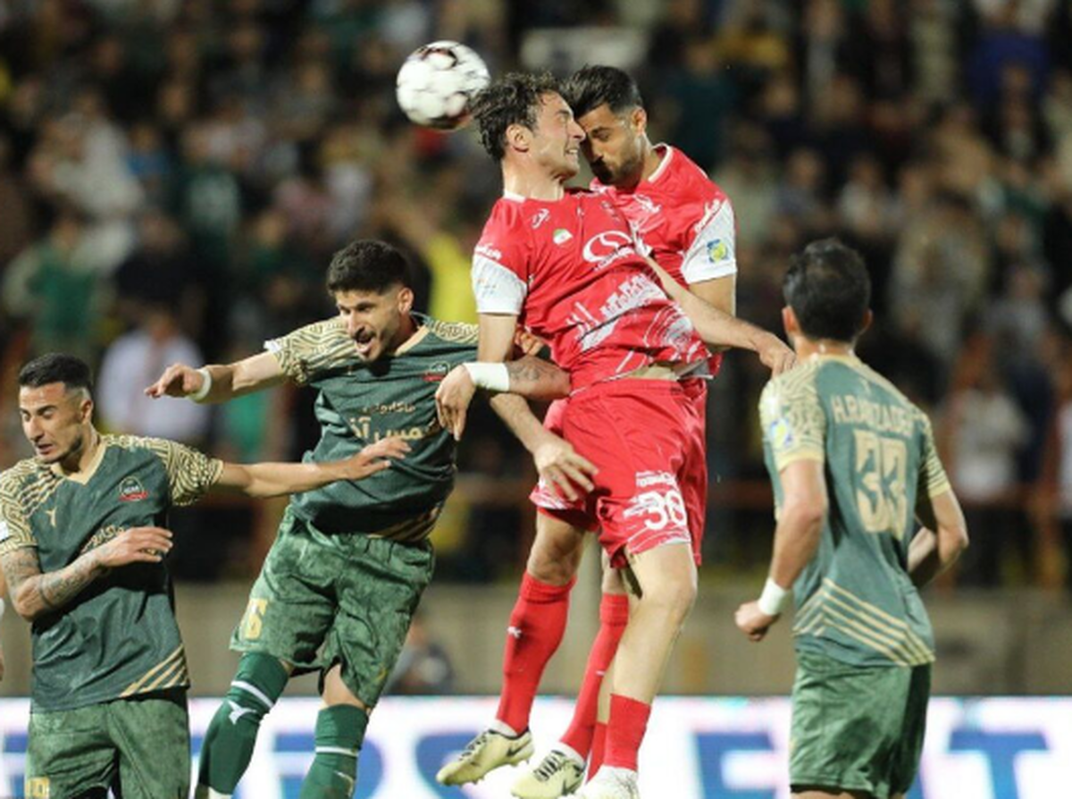 چشم امید پرسپولیس به دو استقلال!