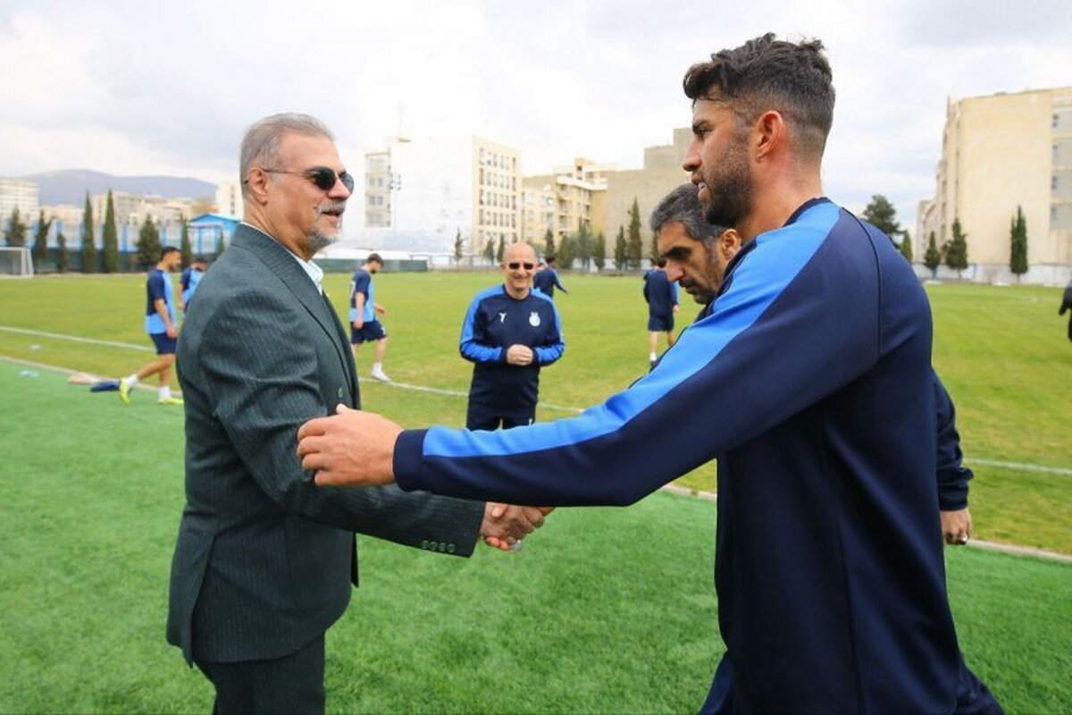 جلسه سیزده‌بدری مدیرعامل و مربی استقلال