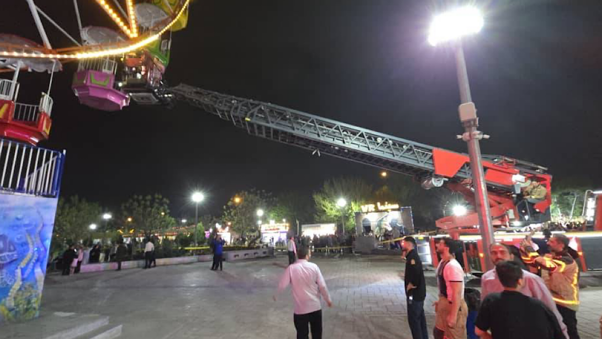 حادثه در شهربازی؛ نجات ۳۱ شهروند توسط آتش‌نشانی تهران