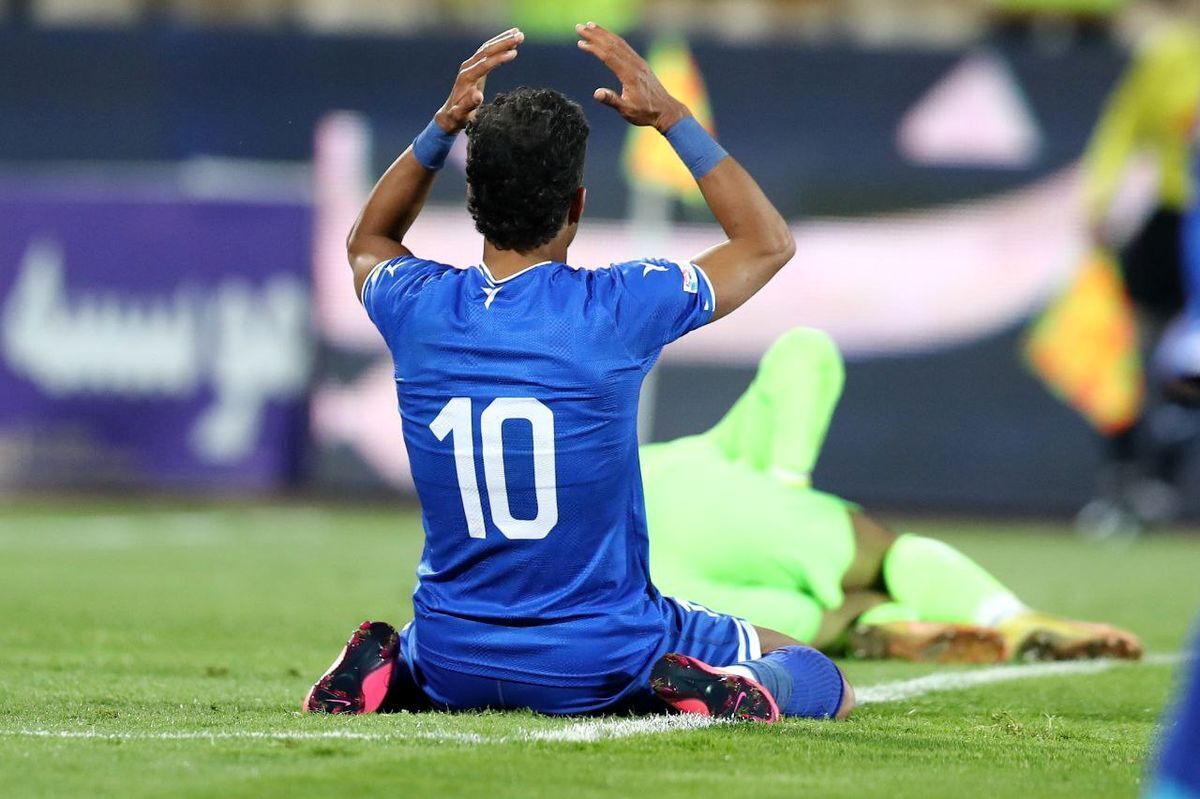 آمار یک‌طرفه استقلال در نبرد تن به تن با تراکتوراستقلال