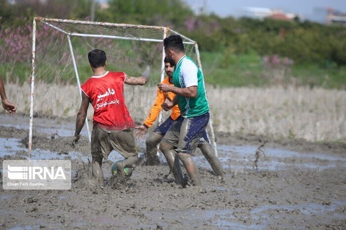 ال کلاسیکو فوتشالی در شالیزار‌های دامیر