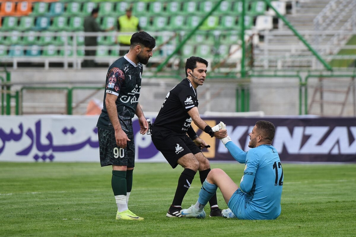 باخت ۱-۰ ذوب‌آهن مقابل چادرملو؛ شکست با حملات بی‌نتیجه