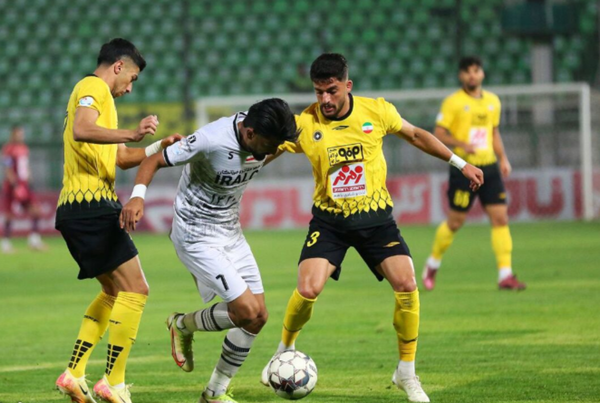 ترکیب بازیکنان دو تیم در بازی سپاهان - آلومینیوم اراک