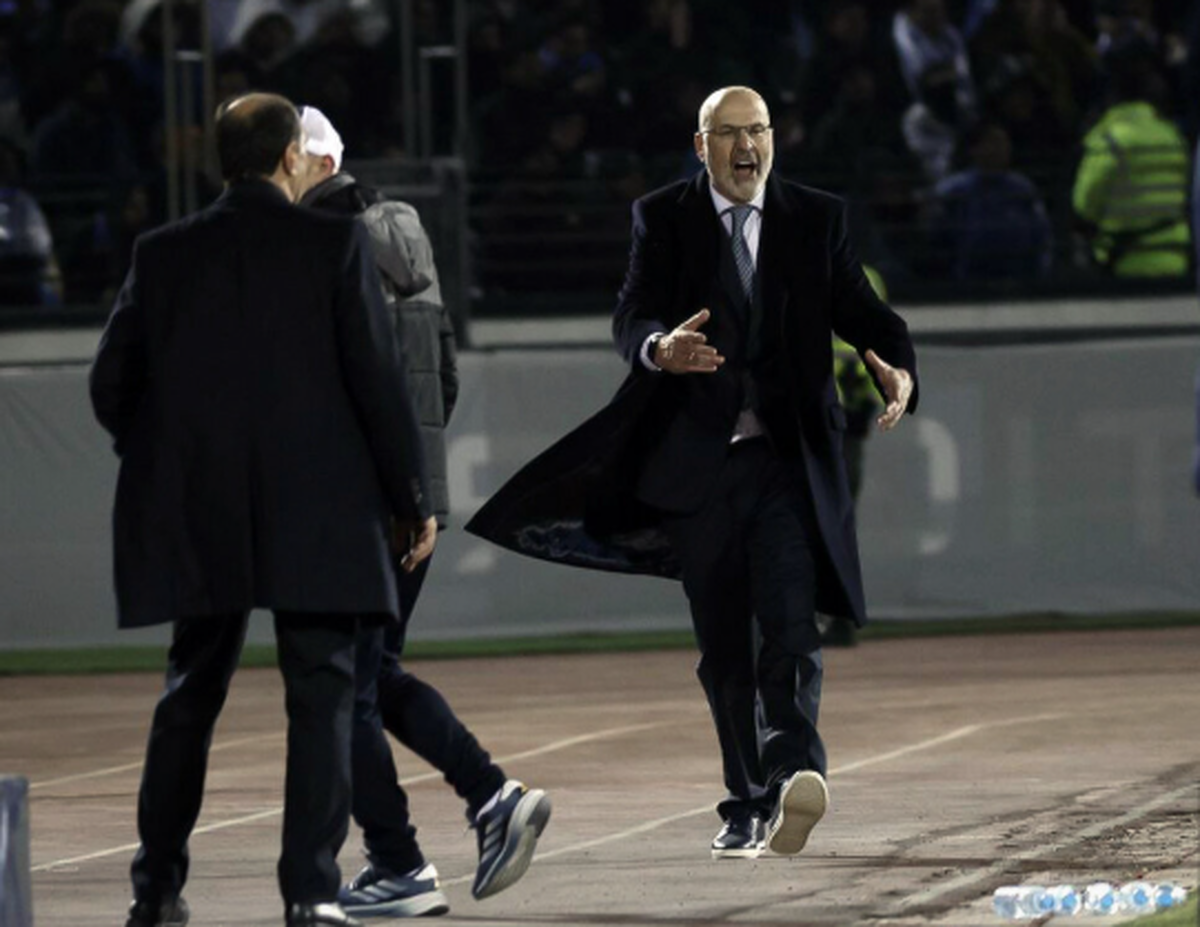 بوژوویچ یک مربی درجه ۳ است!