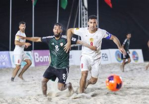 تیم ملی فوتبال ساحلی ابزار اولیه هم ندارد!