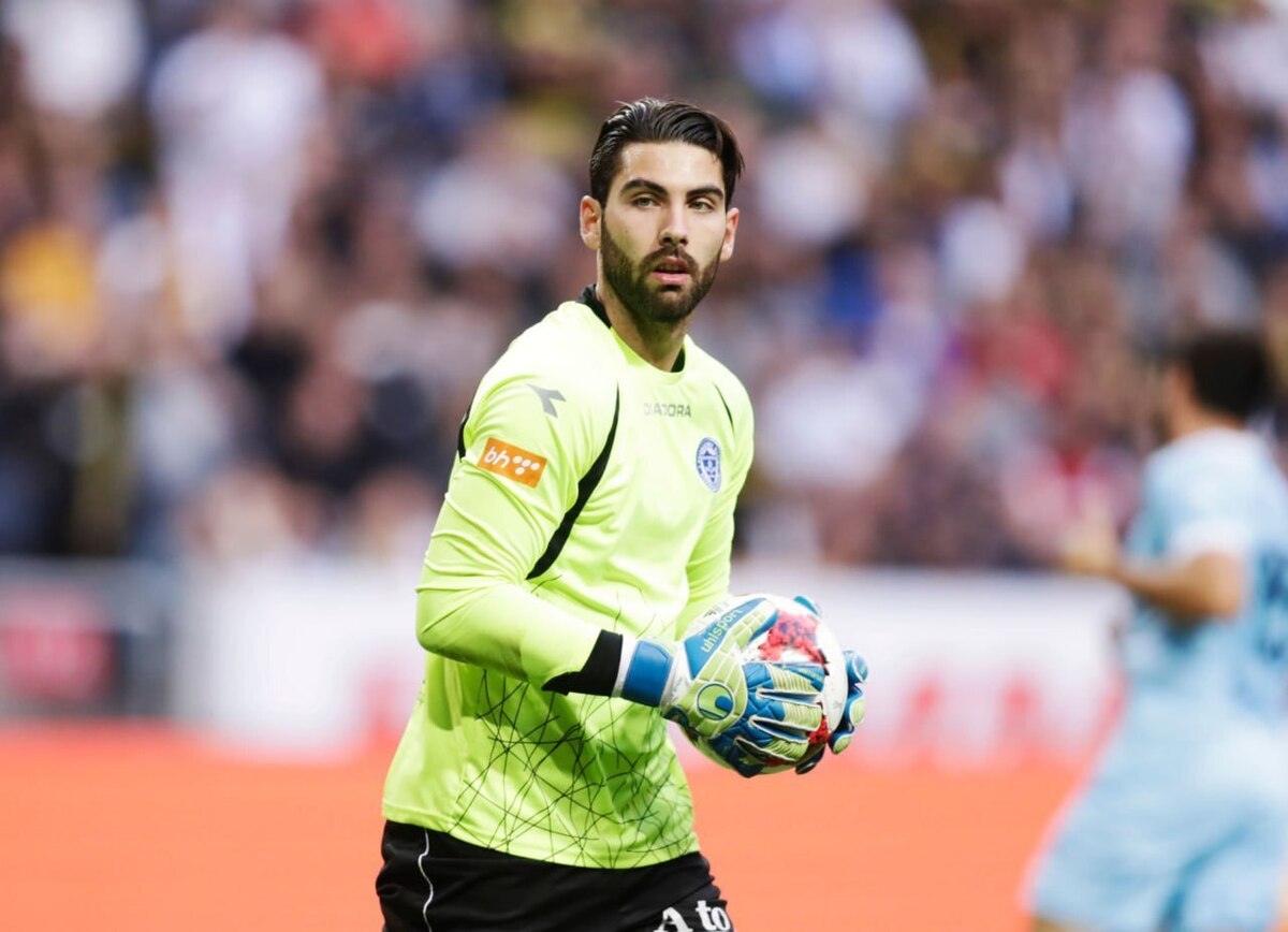 کیوسفسکی با استقلال راه نیامد!