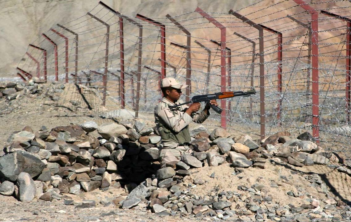 شهادت ۲ تن از مرزبانان بر اثر انفجار مین