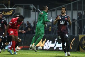 طلسم الجزایری درون دروازه پرسپولیس