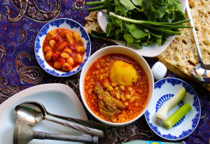 طرز تهیه آبگوشت سنتی و قهوه خانه‌ای اصیل دو پیازه