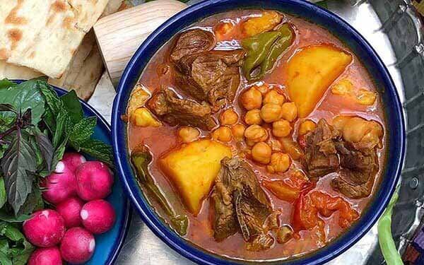 طرز تهیه آبگوشت سنتی و قهوه خانهای اصیل دو پیازه طرز تهیه آبگوشت سنتی و قهوه خانهای اصیل دو پیازه