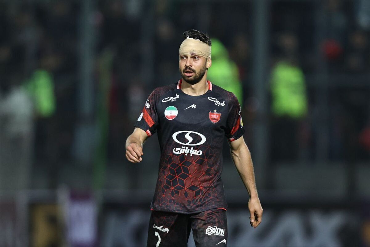 سر سروش رفیعی در رختکن بخیه خورد