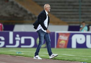 اختلاف استقلالیها برسر برکناری بوژوویچ یا فرصت دوباره به او