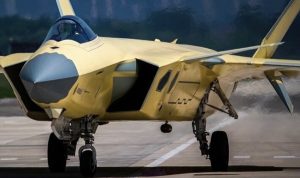 هیولای چینی آمد: J-۲۰ آمریکا را جا گذاشت!