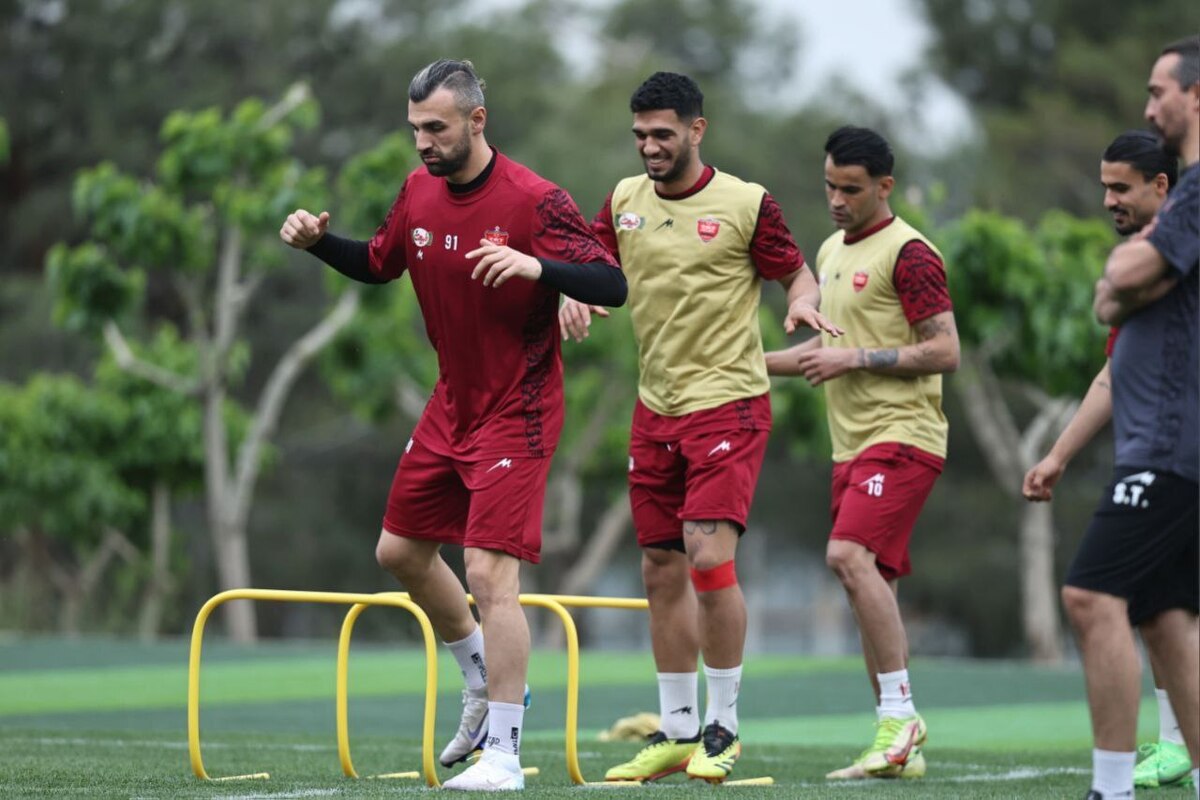 چرا از پرسپولیس امتیاز کم نکردند؟