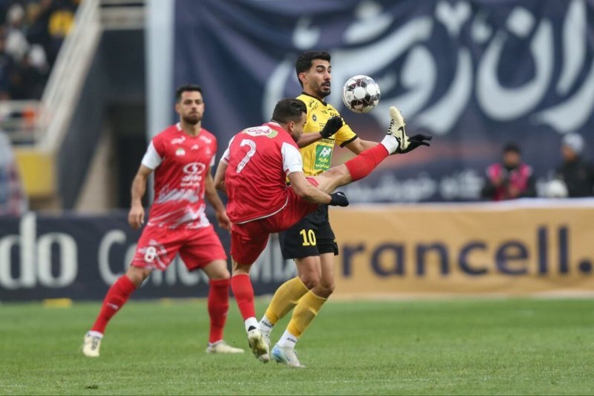 تمدید پنهانی قرارداد دو پرسپولیسی پابه سن کذاشته!