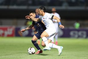 ستاره استقلال بازی با هوادار را از دست داد