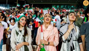بازی ایران - کره شمالی با حضور تماشاگران زن در مشهد